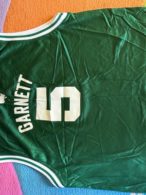 Celtics Garnett NBA jersey used, number 5