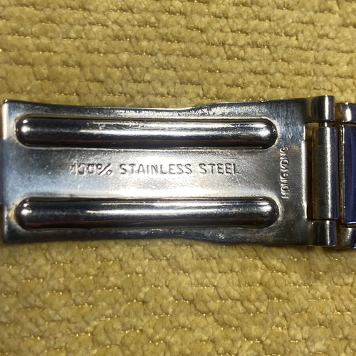 Ρολόι Saturn solid state LED quartz vintage μεταχειρισμένο, χρυσαφί