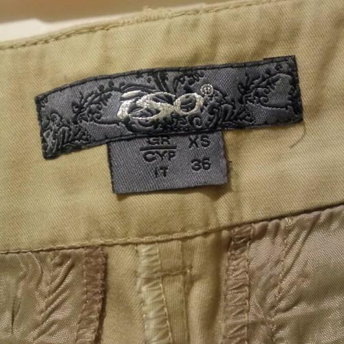 Beige pants with straight leg like new, size XS