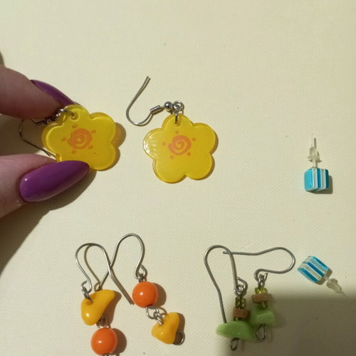 Earrings made of plastic beads, summer style, like new, pack of 4