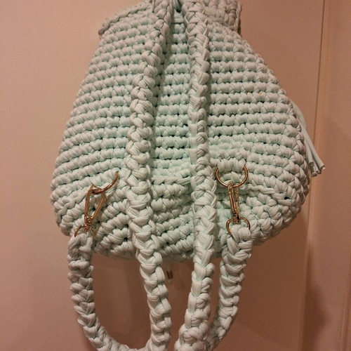 Knitted bagpack like new, turquoise