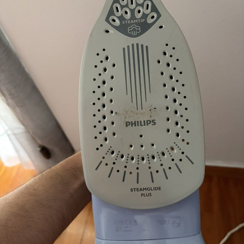 Philips Azur 2600W steam iron SteamGlide Plus, Anti-Calc