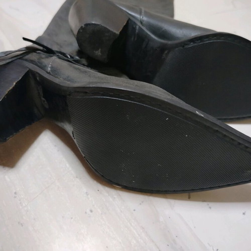Gray leather boots like new, narrow fit