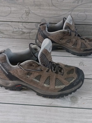 Salomon Contra Grip leather women's sneakers used, size 38.5