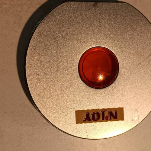 Metal CD case like new