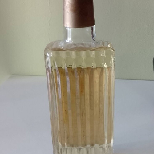 Punch Charleston collectible decor bottle like new
