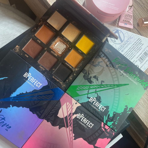 Bperfect Compass of Creativity eyeshadow palette new, sealed