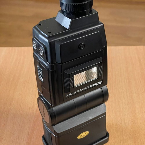 Nikon Speedlight SB-16 camera flash like new