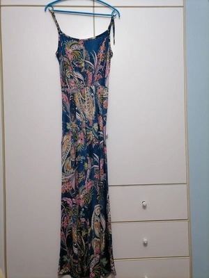 One-piece jumpsuit like new, size Small, multicolor