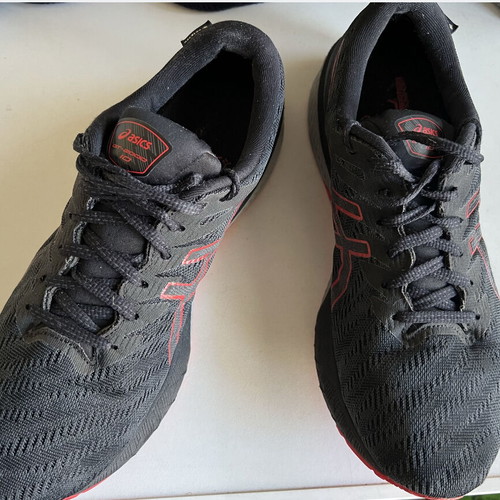 Asics GT-2000 10 G-Tx Gore-Tex running shoes like new, EU 44