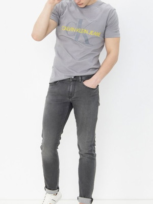 Calvin Klein Vegetable Dye Monogram Slim Tee like new, gray, L