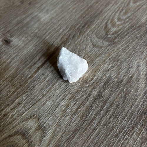 Natural White Quartz crystal for energy and clarity