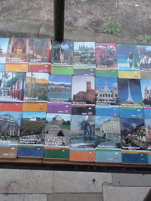 Travel guides used, set of 40 pieces