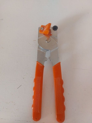 Tile cutter unused