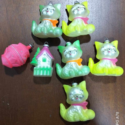 Christmas ornaments used, 70s style