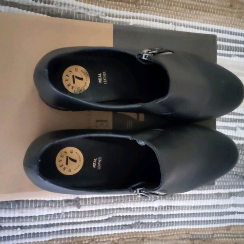 Black women's shoes KARINA 265 size 39 like new