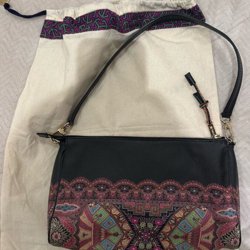 Etro shoulder bag like new, black with colorful pattern