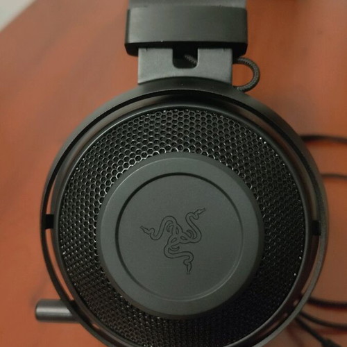 Gaming headphones Razer Kraken Pro v2 3.5mm used without ear cushions