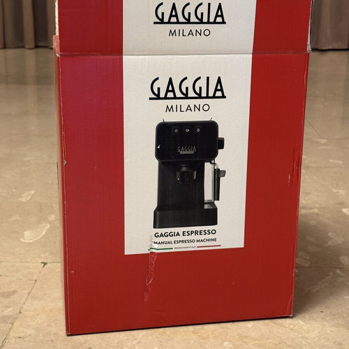 Gaggia Milano manual espresso machine like new, black