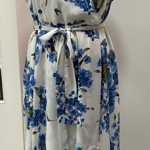 LULUS dress like new, multicolored, size XXL