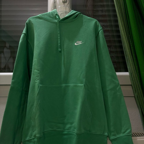 Nike green hoodie like new with pockets