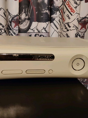 Xbox 360 κονσόλα μεταχειρισμένη, διαβάζει παιχνίδια, χωρίς επιπλέον