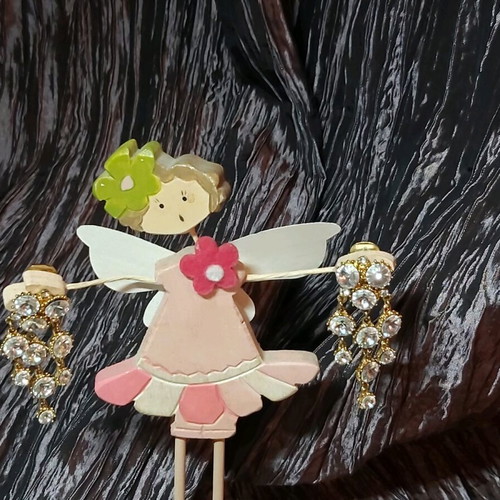 Women's earrings like new with gold crystals, clip-on