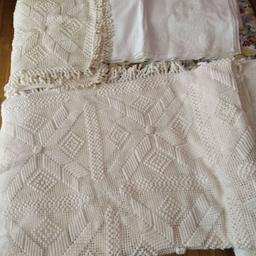 Handmade knitted blanket new for double bed with two pillowcases