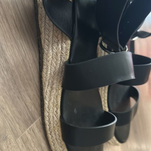 Leather sandals like new, size 41, black platform