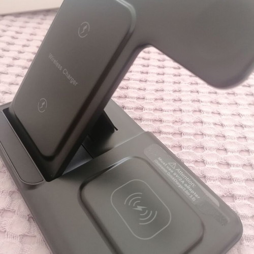 Wireless Charger 3 in 1 new for iPhone, iWatch, Airpods