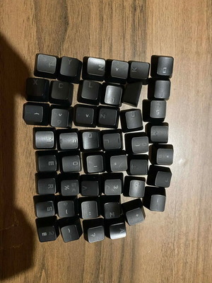 Keycaps Logitech σαν καινούργια, μαύρα πλήκτρα πληκτρολογίου