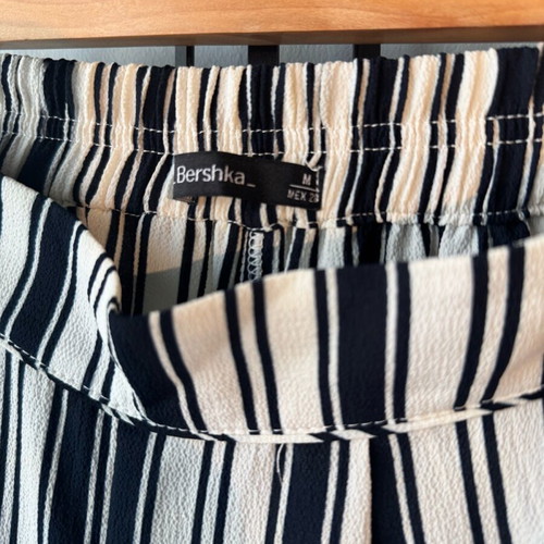 Bershka wide pants used, size M, black and white