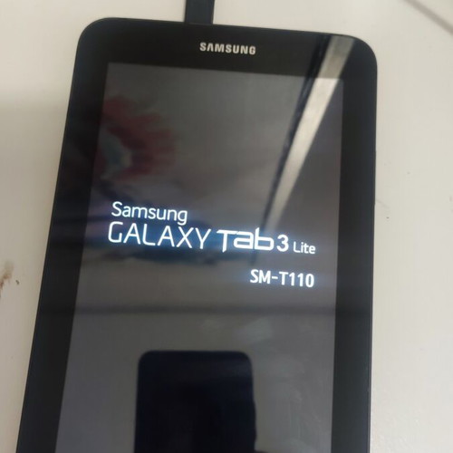 Samsung Tab 3 Lite tablet like new, fully functional