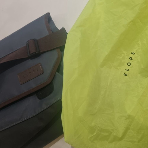 Elops Bicycle Bag used with Rain Cover