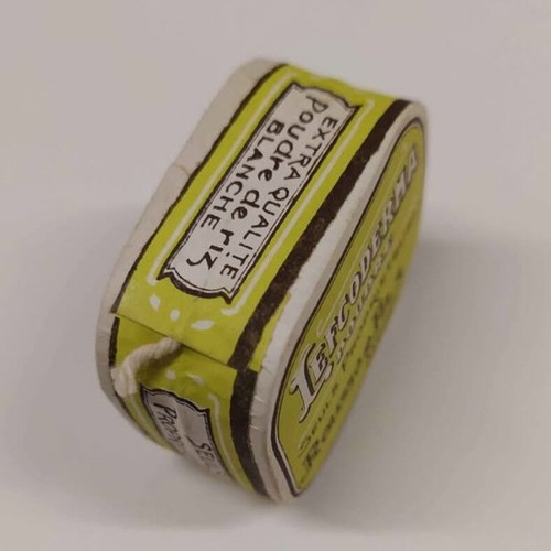 Sealed collectible powder from 1920 new