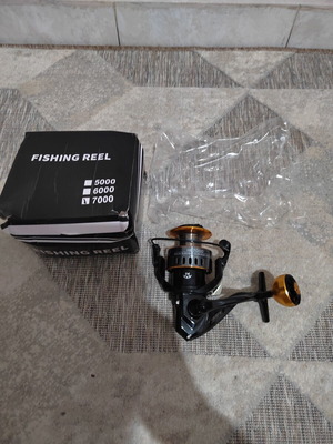 Fishing reel 7000 new in box
