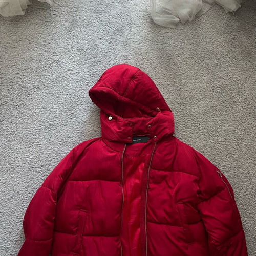 Vero Moda women's puffer jacket red like new, size Small