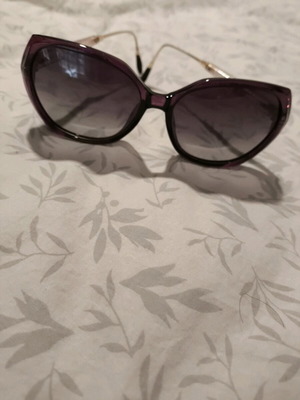 Women's sunglasses like new