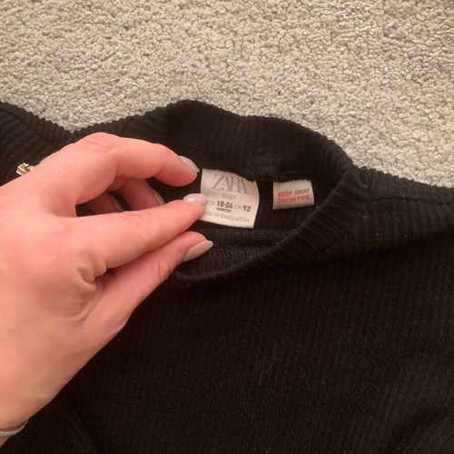 Black blouse 18-24 like new