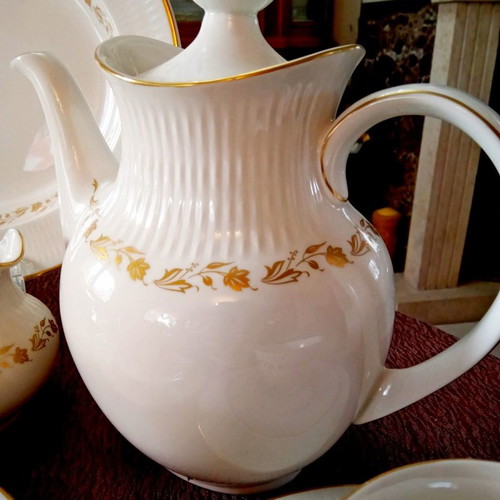 Royal-Doulton Fairfax tea set 24 pcs