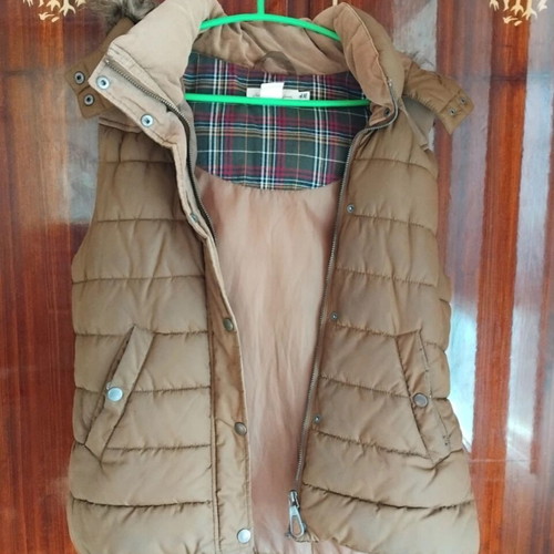 H&M sleeveless vest used with detachable hood brown