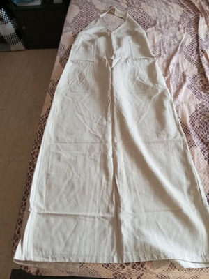 Μπεζ λινό μάξι εξώπλατο φόρεμα με μεγάλο άνοιγμα στην πλάτη, μέγεθος S
