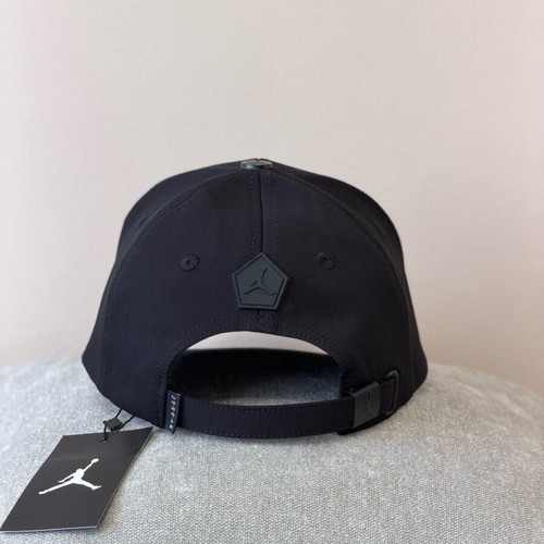 Jordan hat new, black, one size