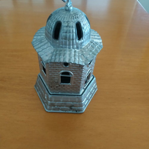 Metal Vigil Lamp like new with church-shaped lid