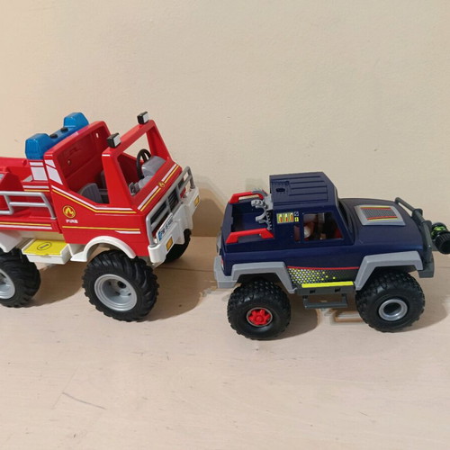 Playmobil vehicles used with lights and siren