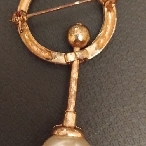 Pin with pearl used, gold color, slightly rusted