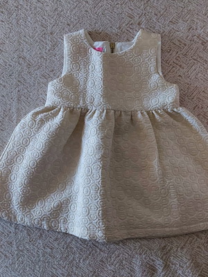 Dress for 18 months, beige with gold thread, like new