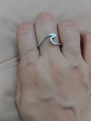 Wave ring adjustable, handmade from aluminum wire, silver color