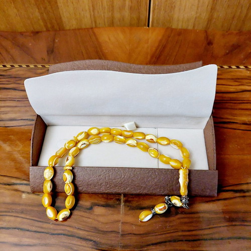 Prayer beads new with 33 beads made of rare yellow mother of pearl