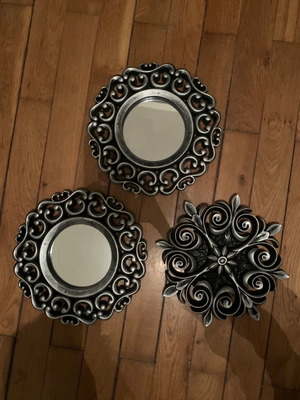 Set of 2 decorative items new with mirror
